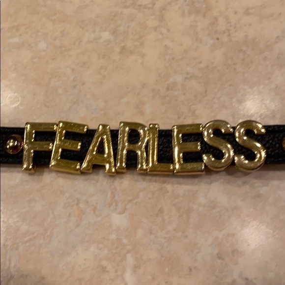 FEARLESS Leather and Gold Bracelet - Picture 5 of 5